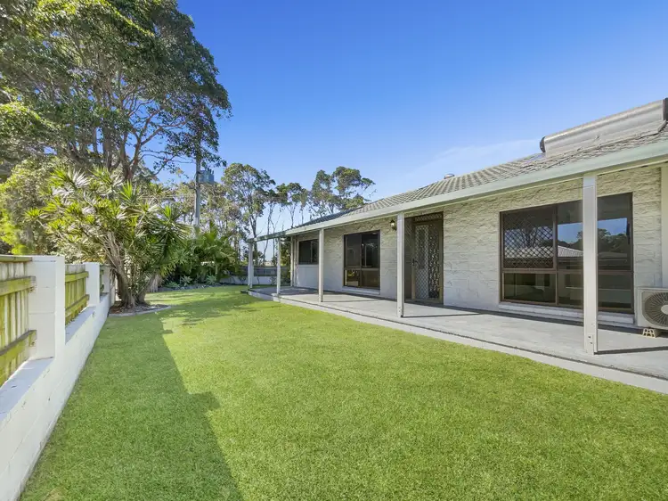 1 Second Ave, Marcoola QLD 4564