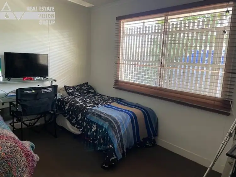 Sixth view of Homely house listing, 2 Carbeen Pl, Emerald QLD 4720