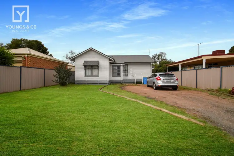 60 Carr Cres, Mooroopna VIC 3629
