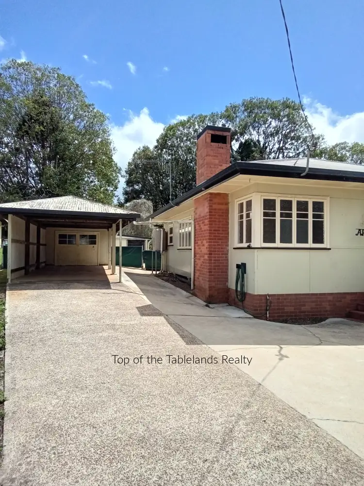 10 Herbert St, Ravenshoe QLD 4888