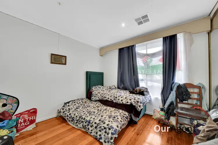 Fifth view of Homely house listing, 6 Mirboo Ct, Dallas VIC 3047
