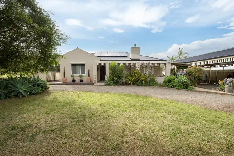 2 Harvey St, Port Broughton SA 5522