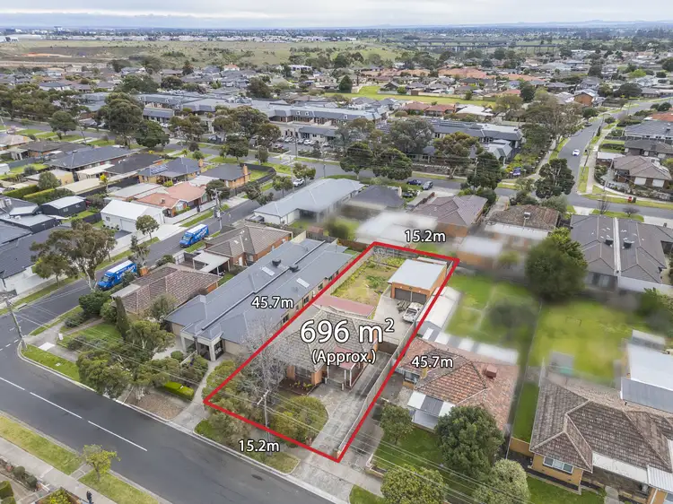 Main view of Homely house listing, 8 Mountain View Avenue, Avondale Heights VIC 3034