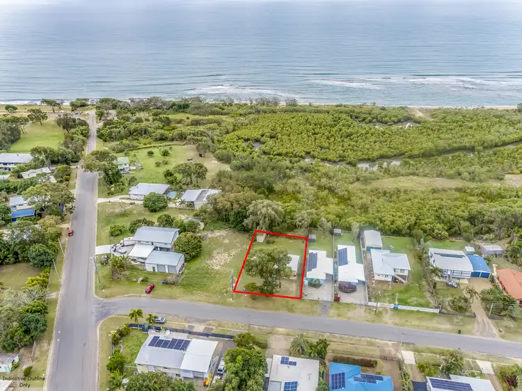 5 Kindt St, Moore Park Beach QLD 4670