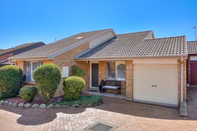 39 Tasman Ct, Caves Beach NSW 2281