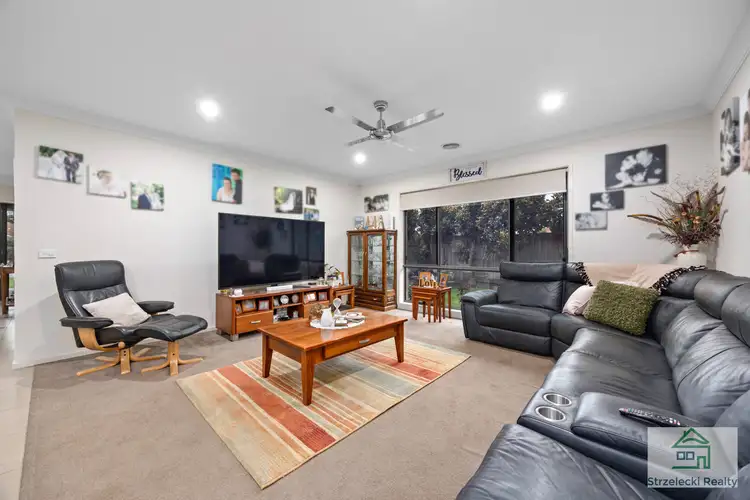 Sixth view of Homely house listing, 2 Rotheram Ct, Trafalgar VIC 3824