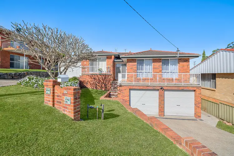 1 Aylward St