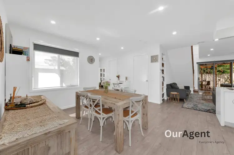 Unit 2/34 Bliburg St, Jacana VIC 3047