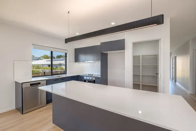 Fifth view of Homely house listing, 4 Laing Cl, Southside QLD 4570