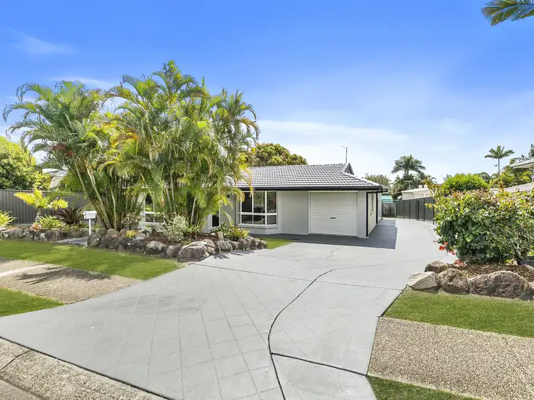 134 Bestmann Rd E, Sandstone Point QLD 4511