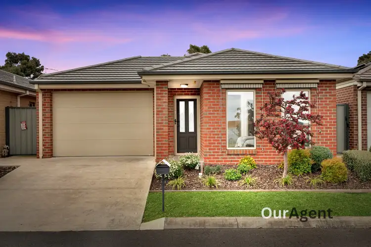 34 Branchilly Dr, Roxburgh Park VIC 3064