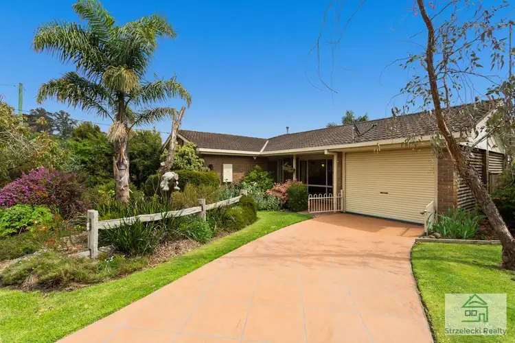 Third view of Homely house listing, 17 Cross St, Trafalgar VIC 3824