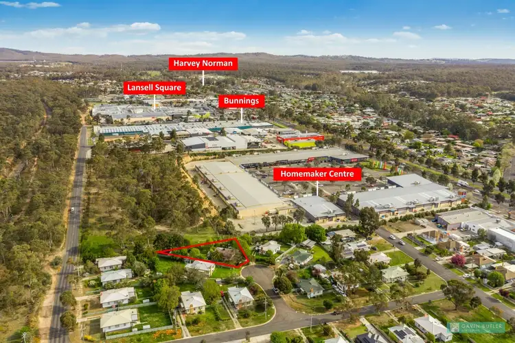 Second view of Homely house listing, 2 Edwards Ct, Kangaroo Flat VIC 3555