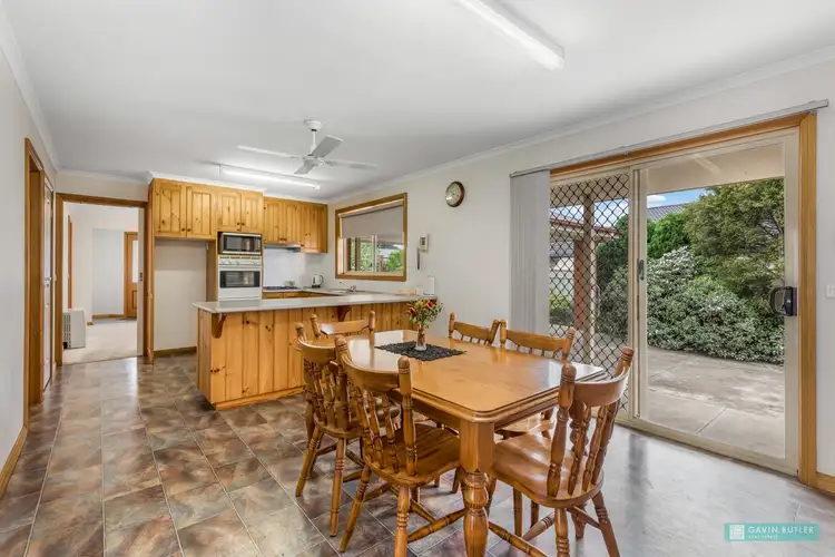 Fifth view of Homely house listing, 6 Weir Ct, Kangaroo Flat VIC 3555