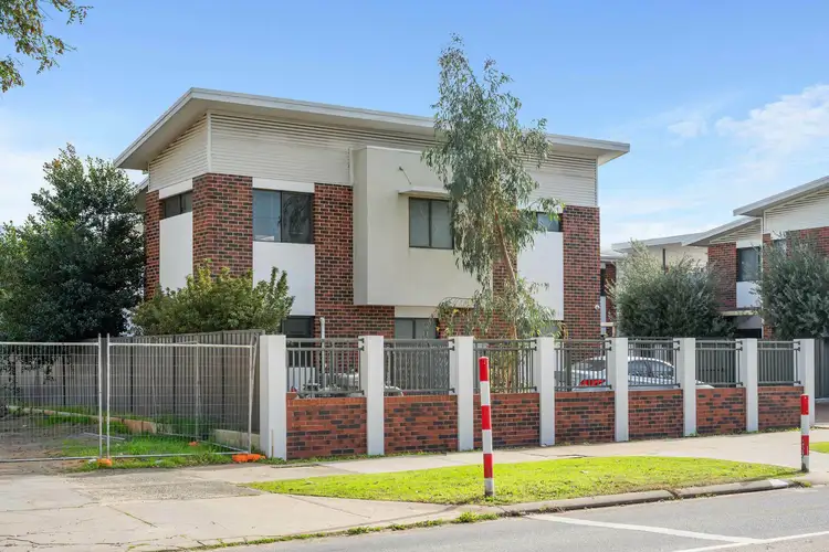 30/148 Wharf St, Cannington WA 6107