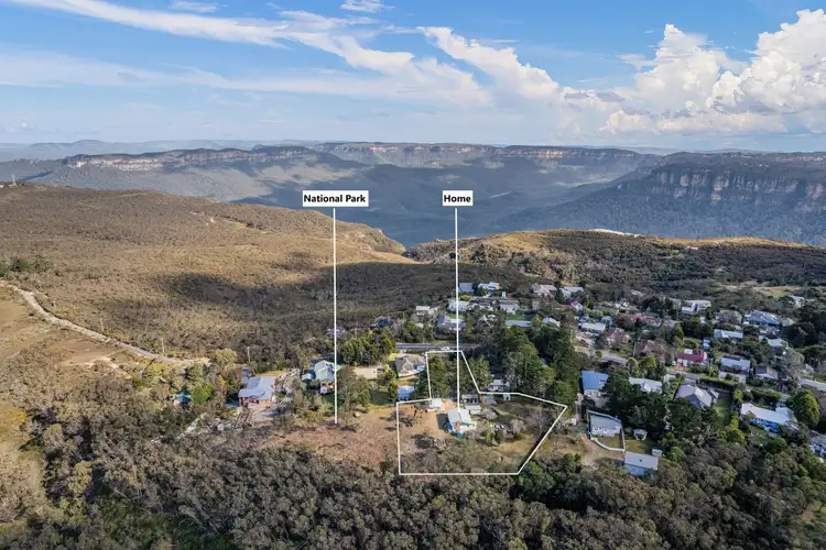 174 Tableland Rd, Wentworth Falls NSW 2782
