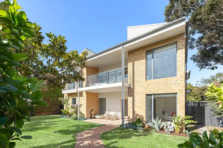 221 Beach Road, Black Rock VIC 3193