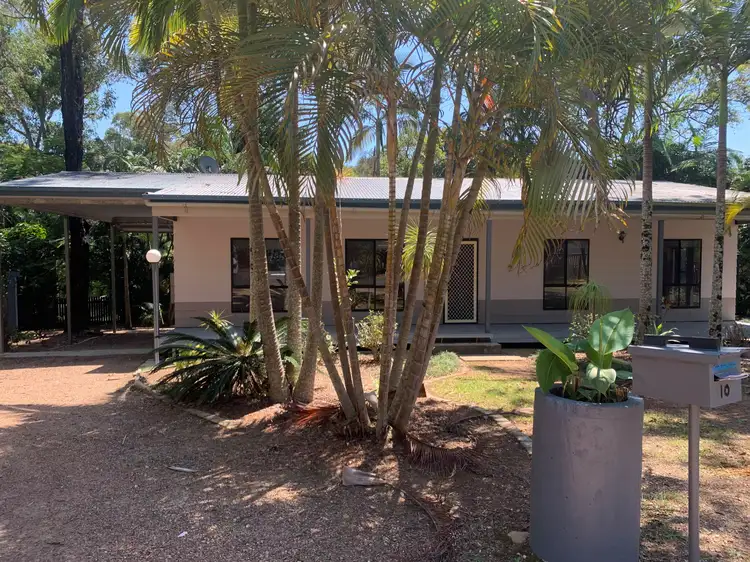 10 Peace St, Lamb Island QLD 4184