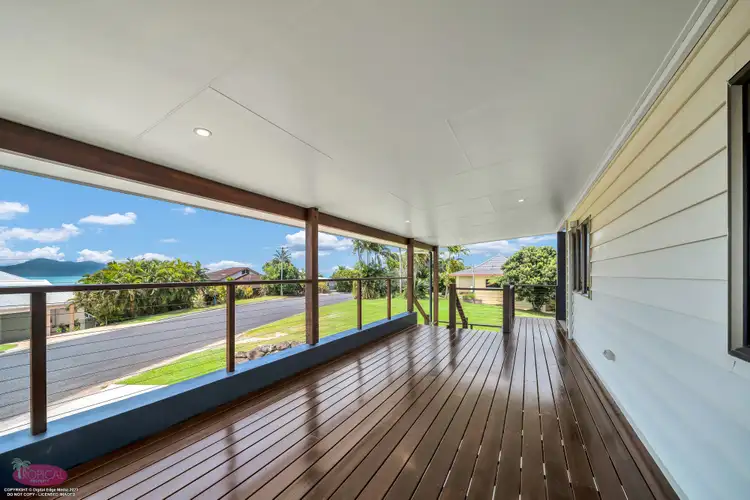 51 Mission Dr, South Mission Beach QLD 4852