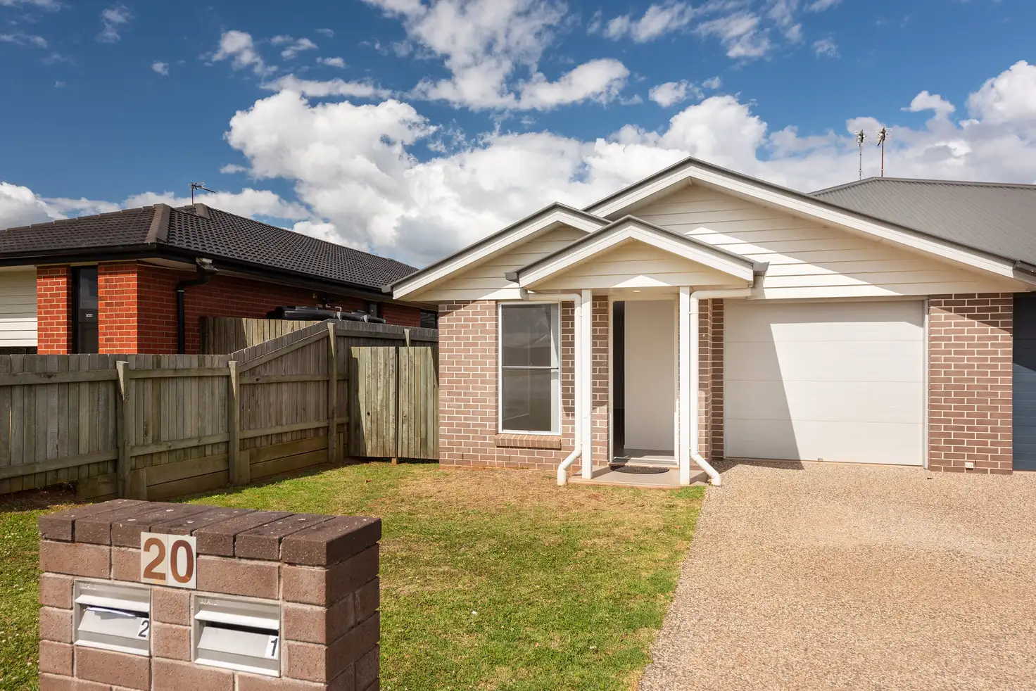 Main view of Homely unit listing, Unit 2/20 Farrer St, Cranley QLD 4350