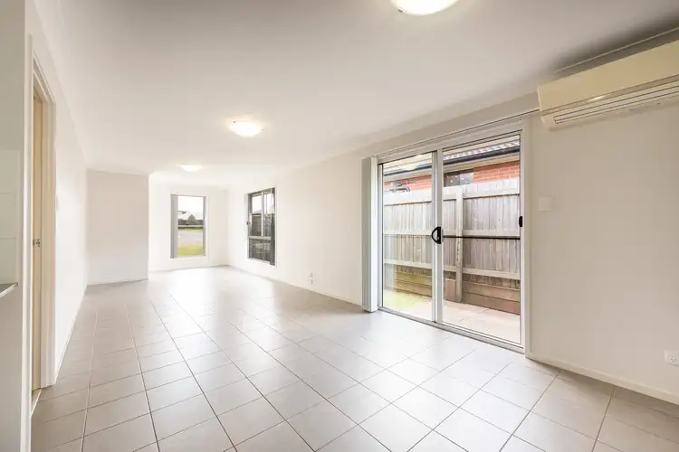 Fifth view of Homely unit listing, Unit 2/20 Farrer St, Cranley QLD 4350
