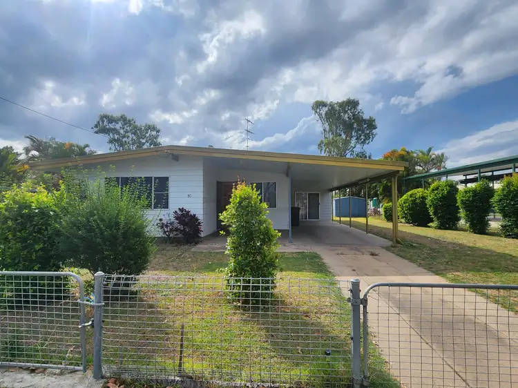 10 Hertzog St, Moura QLD 4718