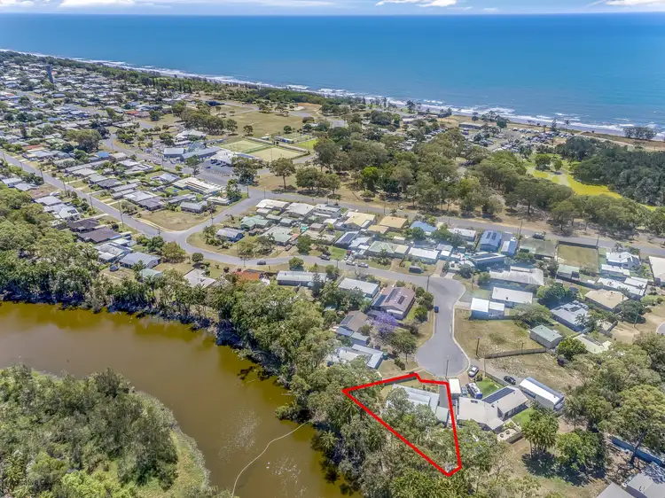 1 Orchid Dr, Moore Park Beach QLD 4670