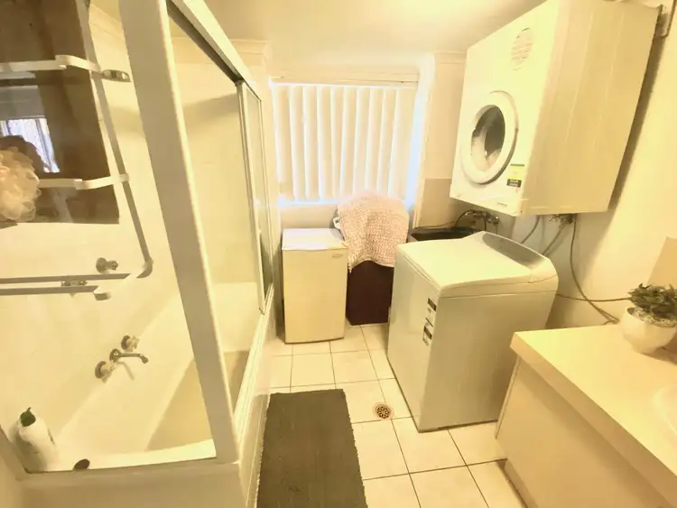 Sixth view of Homely unit listing, Unit 1/25 Bath St, Labrador QLD 4215