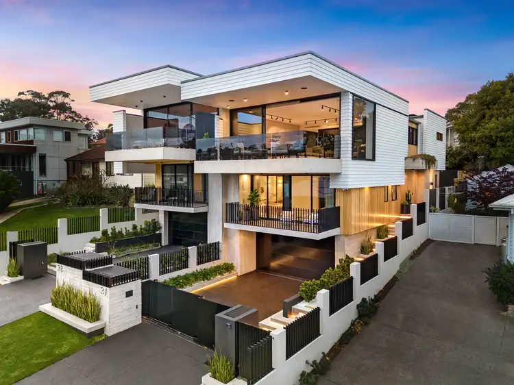 3A Holden Avenue