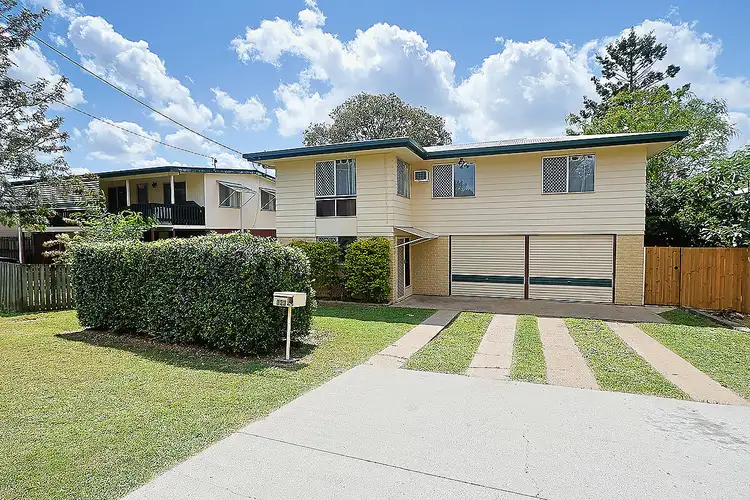 123 Woodend Rd