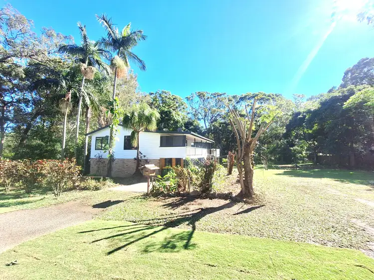 5-7 Noogie Street, Macleay Island QLD 4184