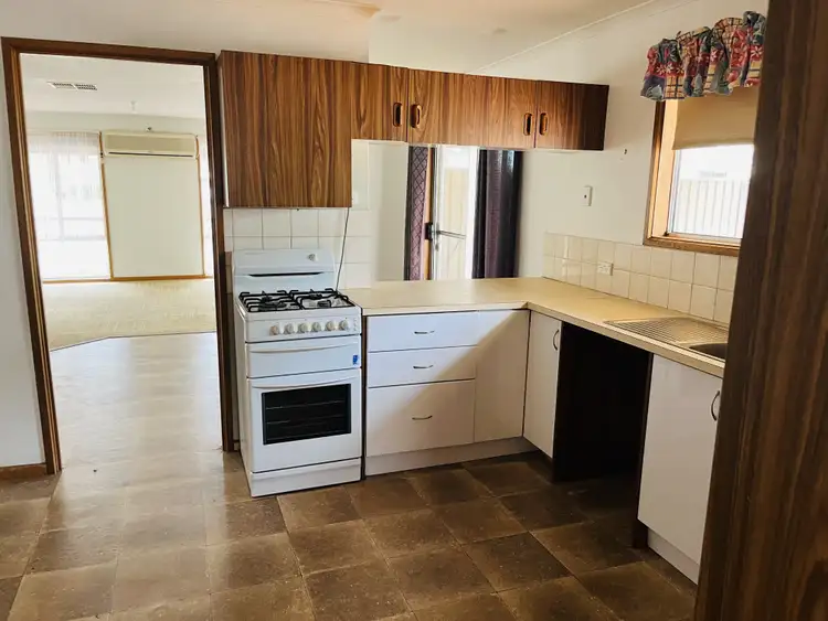 Seventh view of Homely house listing, 2 Wangianna St, Roxby Downs SA 5725