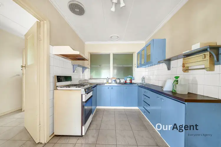 Seventh view of Homely house listing, 10 Oxley Ct, Broadmeadows VIC 3047