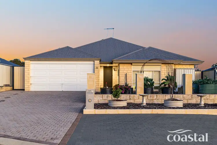 Second view of Homely house listing, 32 Highland Cres, Meadow Springs WA 6210