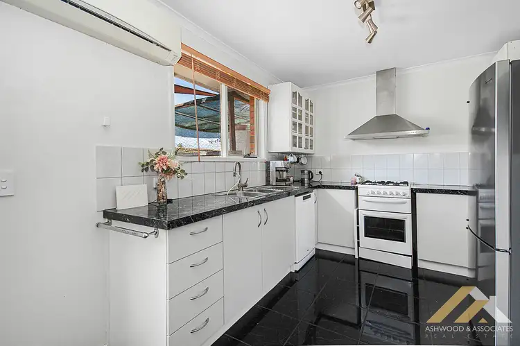 Second view of Homely unit listing, Unit 8/2 Reid St, Bairnsdale VIC 3875