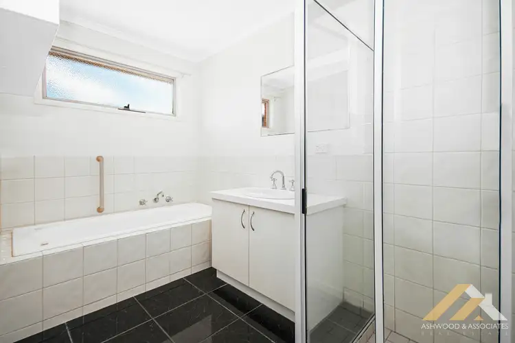 Sixth view of Homely unit listing, Unit 8/2 Reid St, Bairnsdale VIC 3875