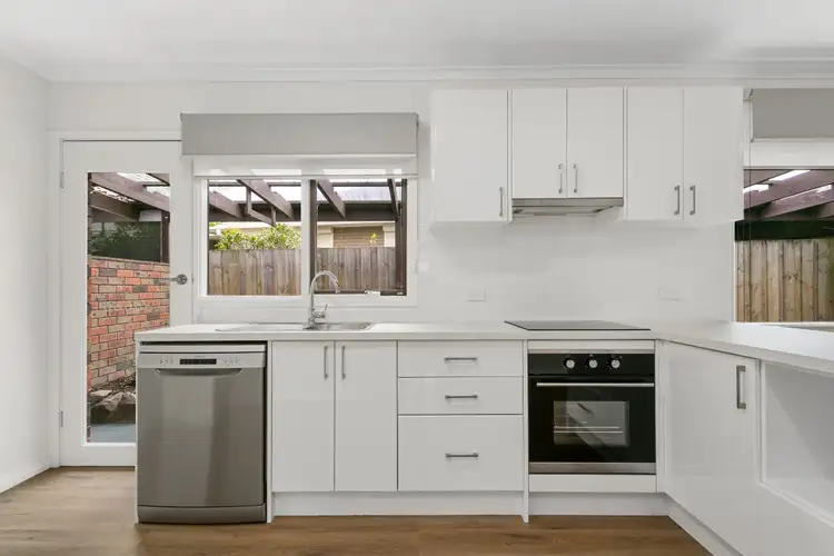 Fifth view of Homely unit listing, Unit 4/11 Acacia St, Traralgon VIC 3844