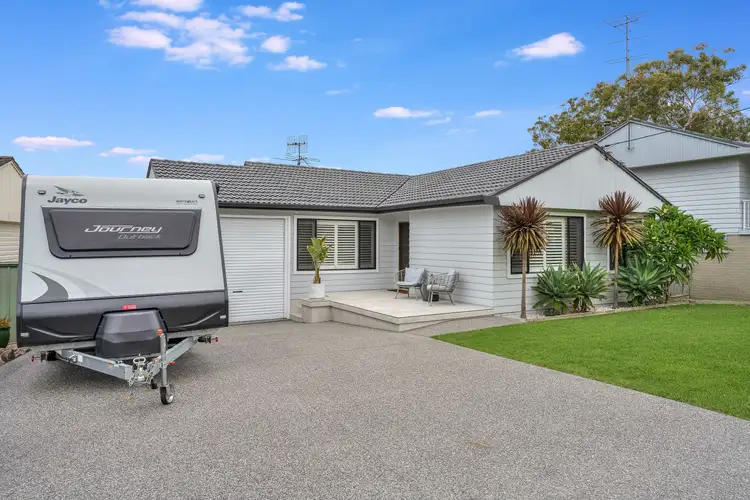 13 Calverton Cres, Belmont North NSW 2280