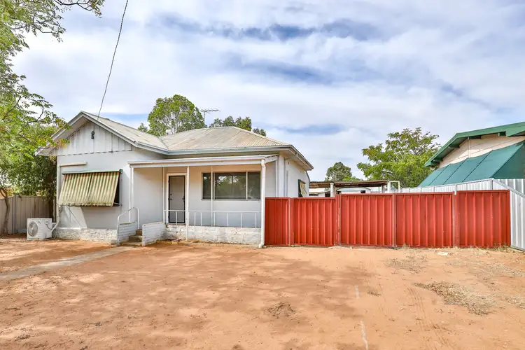 15 Neilpo St, Dareton NSW 2717