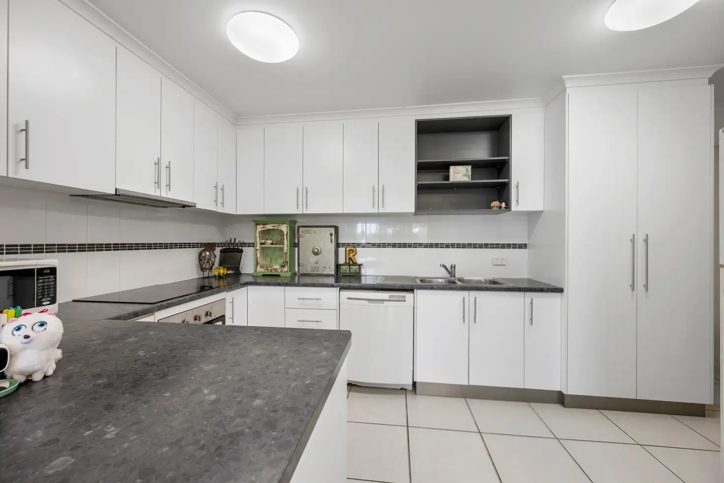 Main view of Homely unit listing, Unit 2/64 Warburton St, Castle Hill QLD 4810