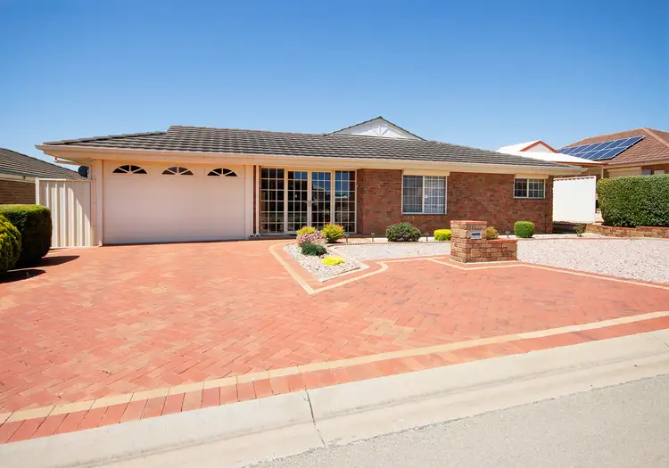 14 Gilmore Cres, Wallaroo SA 5556