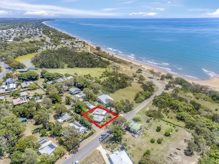 15 Lassig St, Moore Park Beach QLD 4670