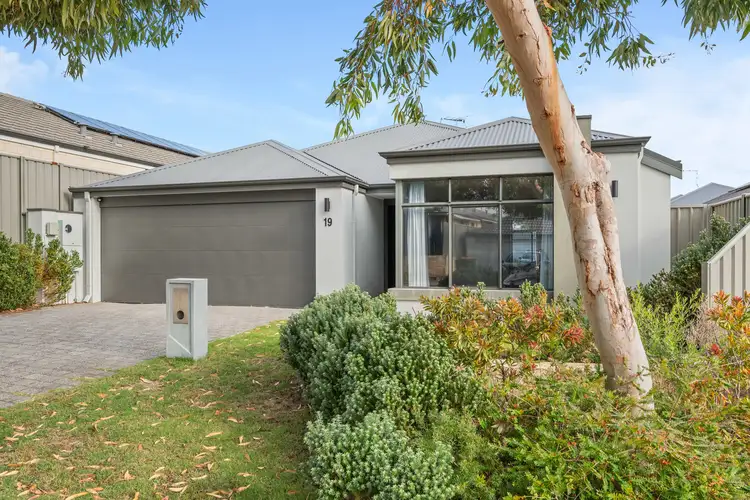 19 Yateley Way, Wellard WA 6170
