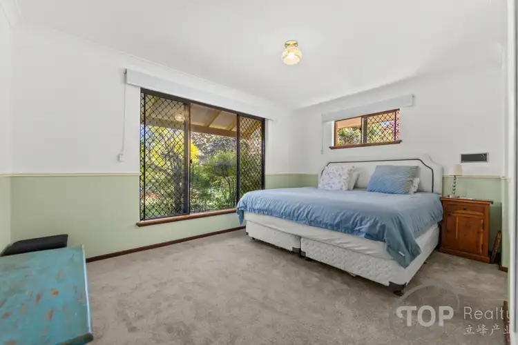 Sixth view of Homely house listing, 6 Carnac Close, Riverton WA 6148