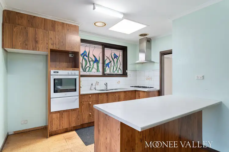 Fifth view of Homely house listing, 33 Barbara Cres, Avondale Heights VIC 3034