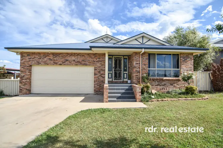 8 Sunnyside Place, Inverell NSW 2360