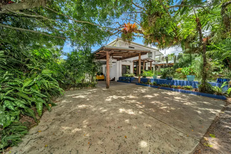 582 Bingil Bay Rd, Bingil Bay QLD 4852