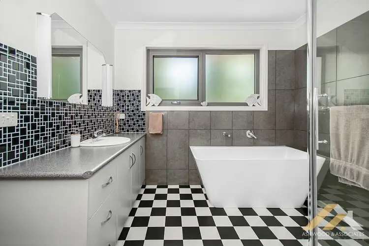 Fifth view of Homely house listing, 15 Lorimer Dr, Eastwood VIC 3875