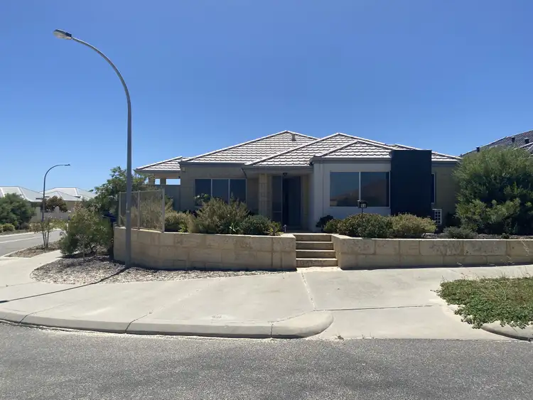 56 Kardan Dr