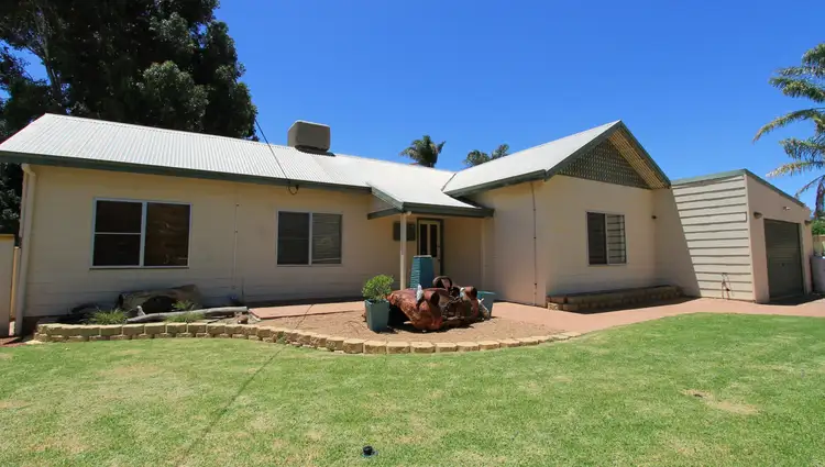 10 Endersbee St, Merredin WA 6415